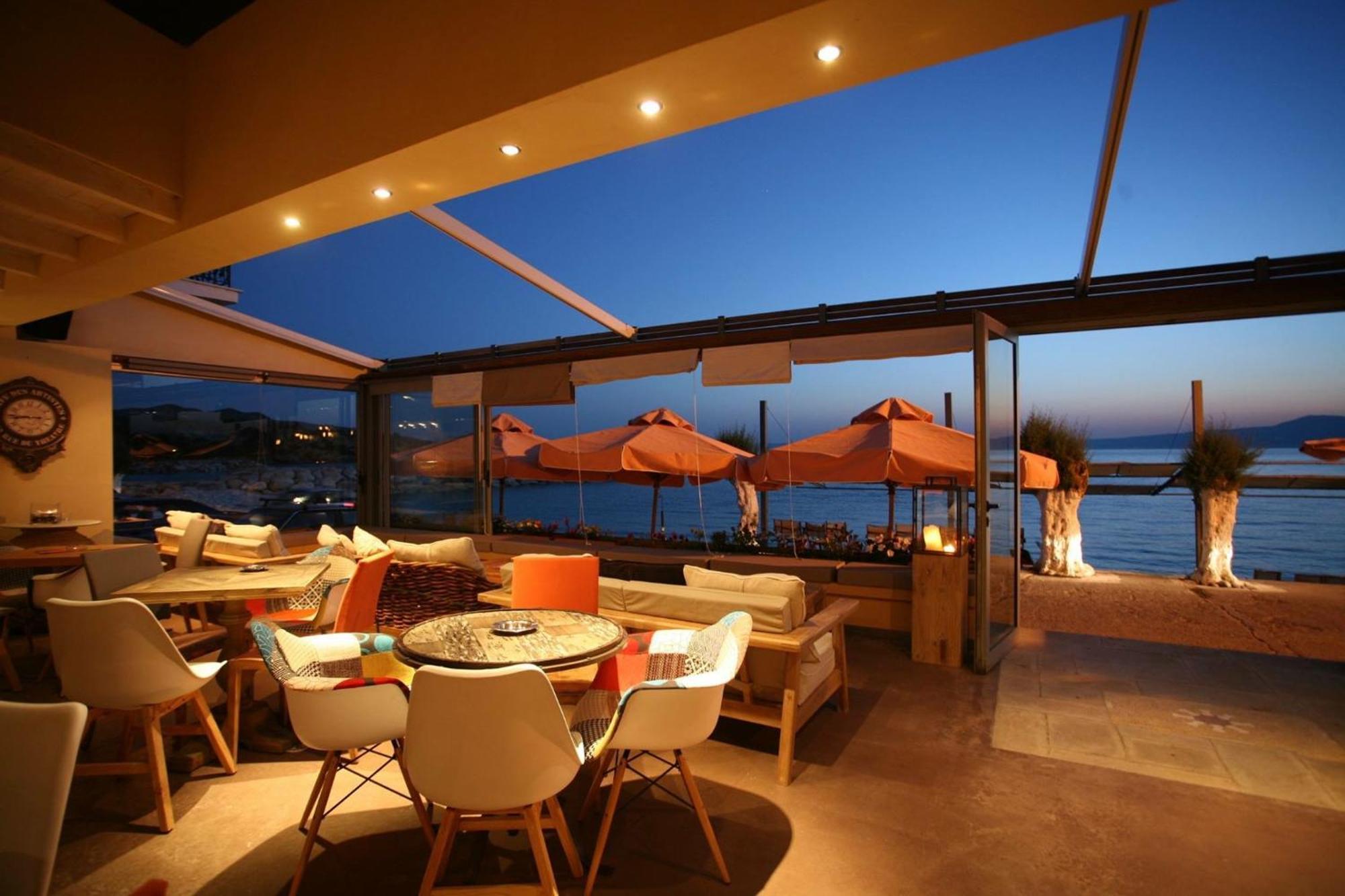 Agali 2 Superior Mezonet Front Of The Sea Apartment Akrogiali Bagian luar foto