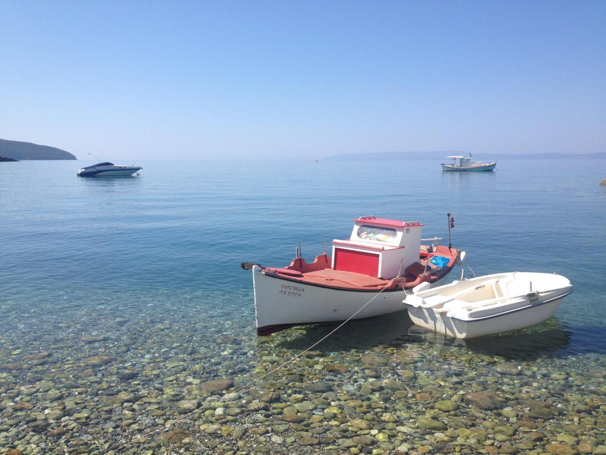 Agali 2 Superior Mezonet Front Of The Sea Apartment Akrogiali Bagian luar foto