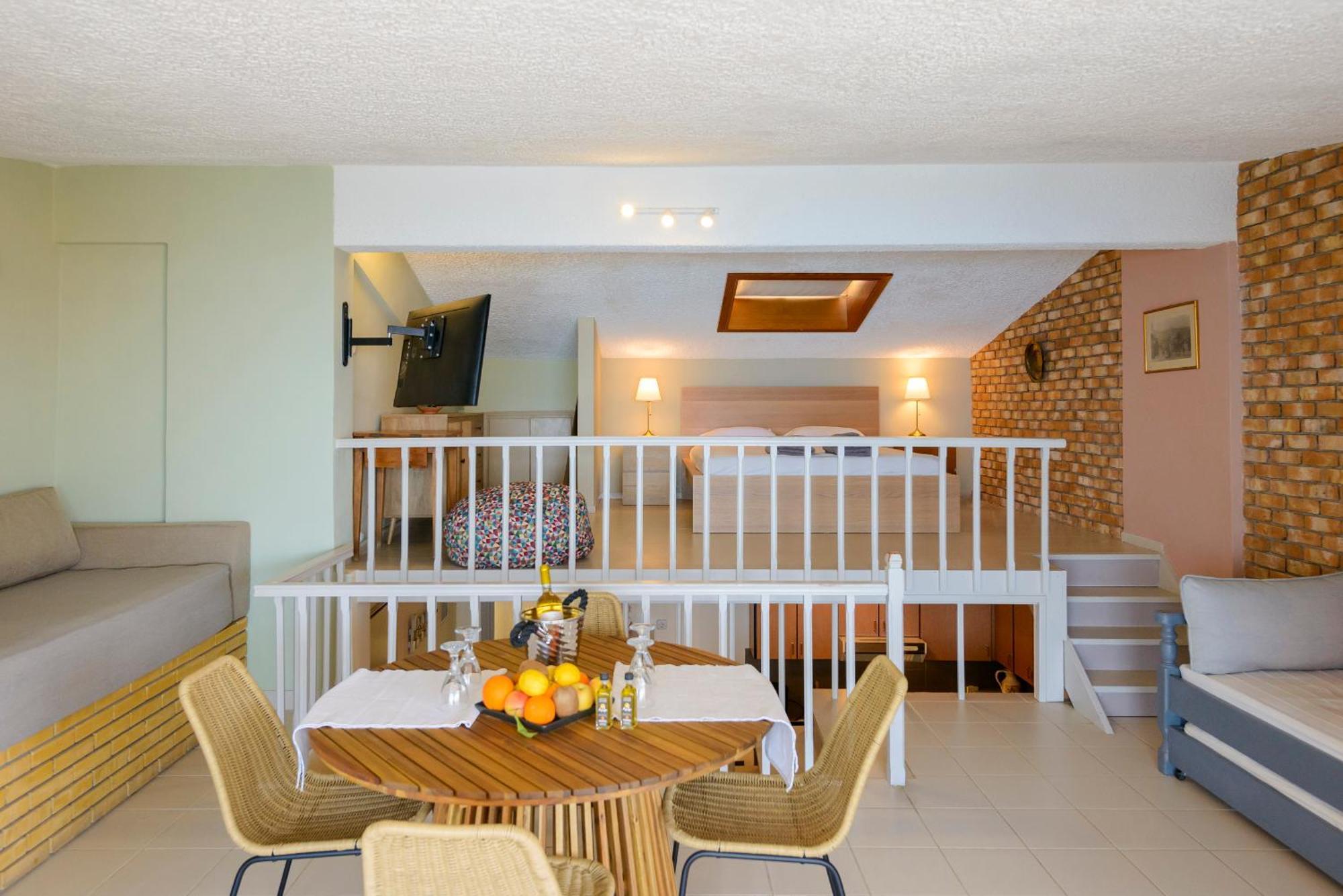 Agali 2 Superior Mezonet Front Of The Sea Apartment Akrogiali Bagian luar foto
