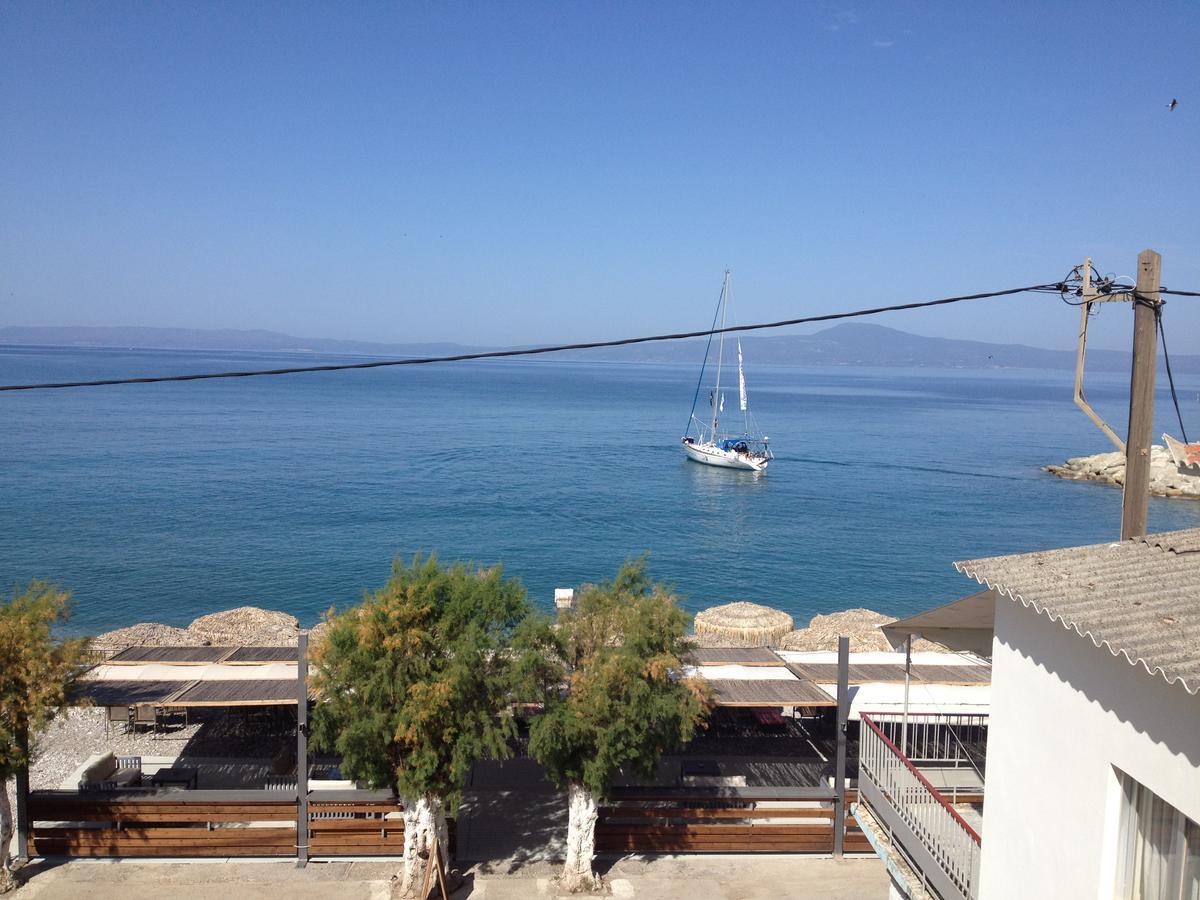 Agali 2 Superior Mezonet Front Of The Sea Apartment Akrogiali Bagian luar foto